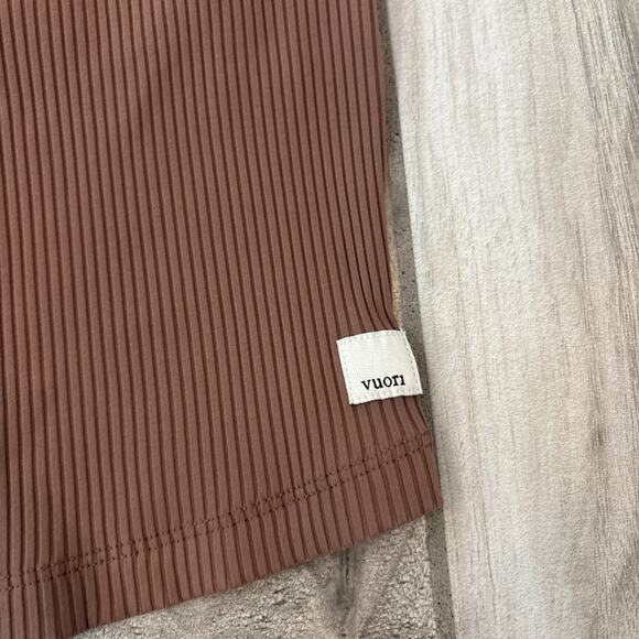 Vuori Tank Top Womens Sz Small Rib Crop Stretch Built In Bra Unpadded VWA189 - Picture 2 of 9